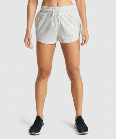 Gymshark Animal Graphic Women's Shorts White / Cream | UAE-03KSTI