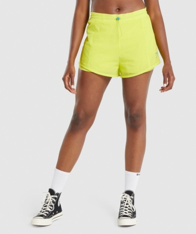 Gymshark Pulse 2 in 1 Women's Shorts Yellow | UAE-06SPVM