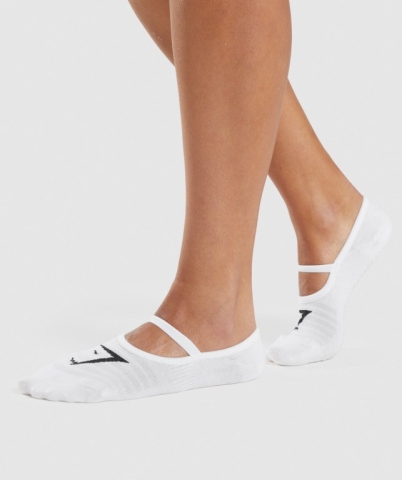 Gymshark Studio Women's Socks White | UAE-72IQPS