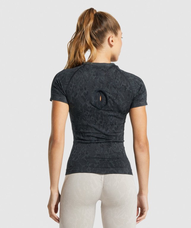 Gymshark Adapt Animal Seamless Women's T Shirts Black | UAE-15QMYV