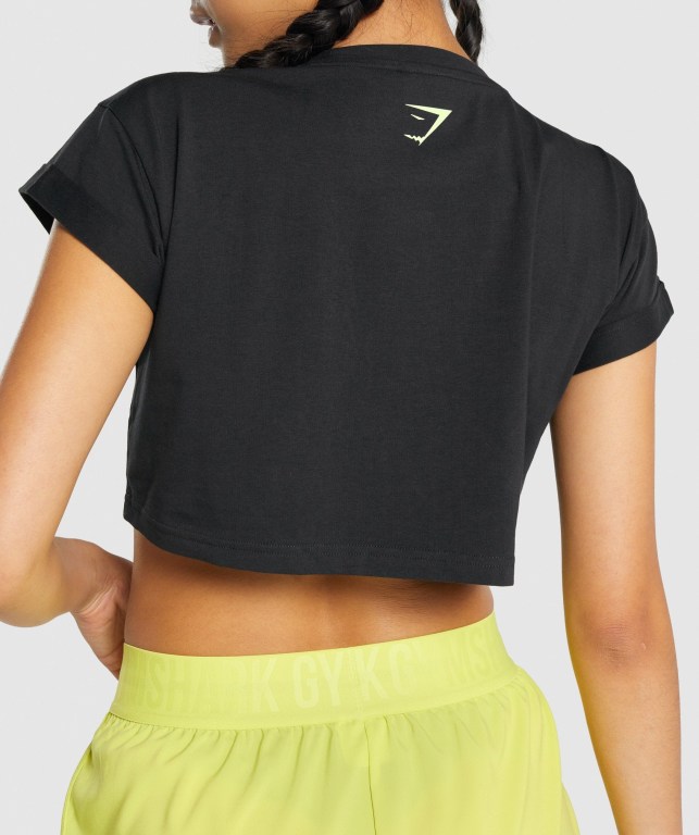 Gymshark Animal Graphic Infill Crop Women's T Shirts Black | UAE-39VGFC