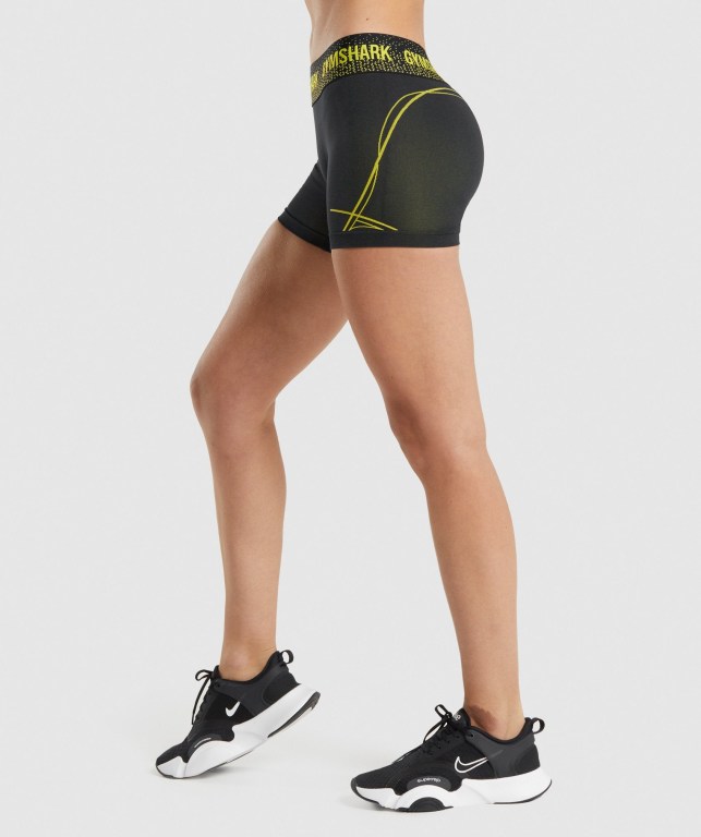 Gymshark Apex Seamless Low Rise Women's Shorts Black / Yellow | UAE-41WYXC