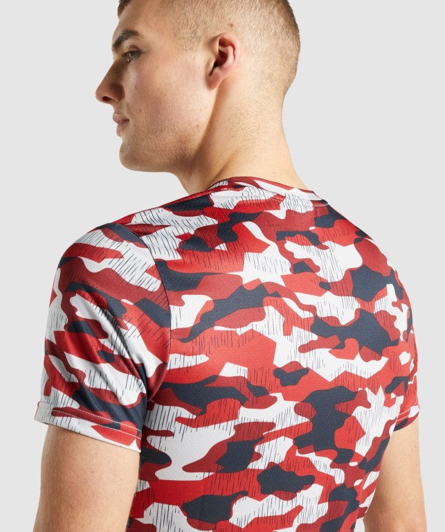 Gymshark Arrival Men's T Shirts Red | UAE-78PLCG