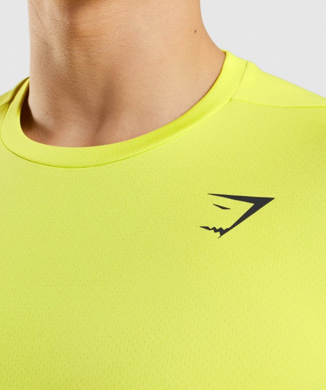 Gymshark Arrival Men's T Shirts Yellow | UAE-39OQAR