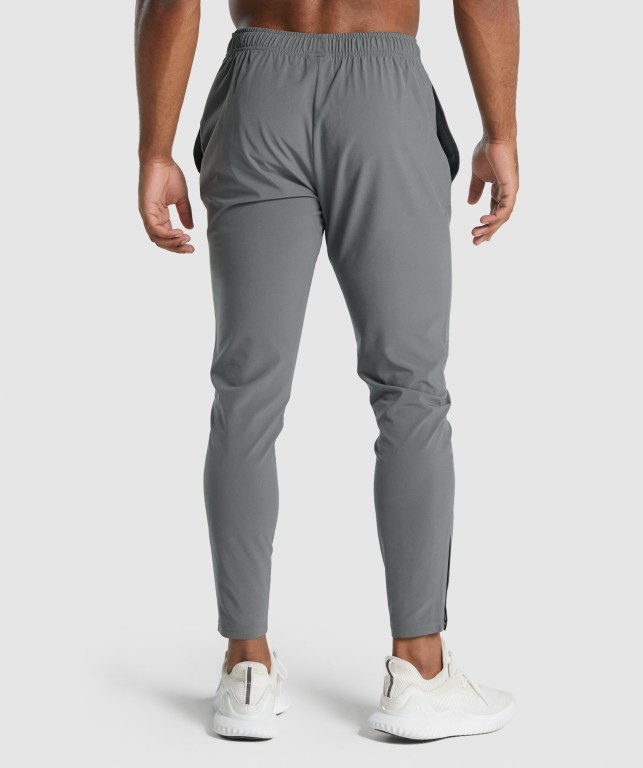 Gymshark Arrival Woven Men's Joggers Grey | UAE-07AUTZ