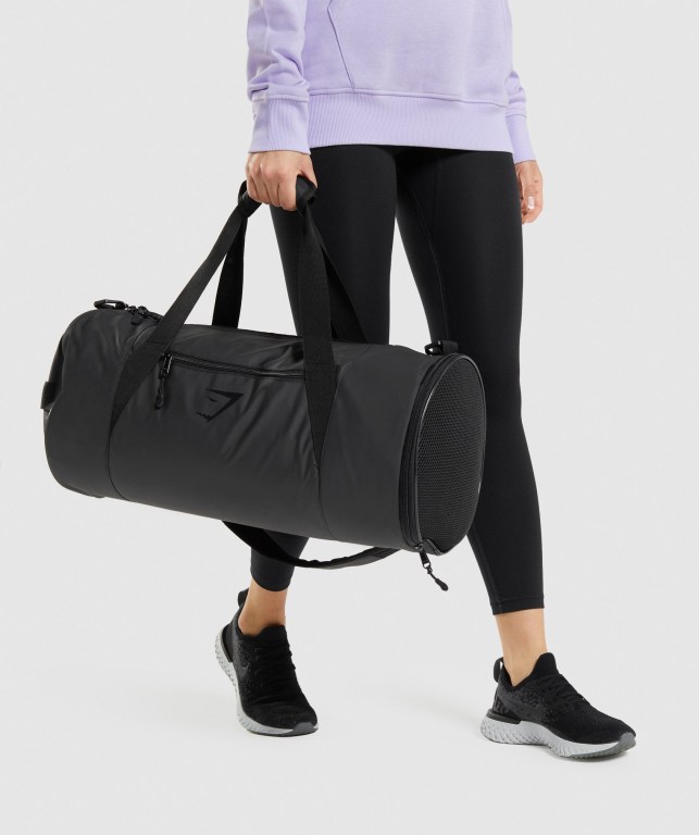 Gymshark Barrel Women\'s Bags & Backpacks Black | UAE-16CIPK