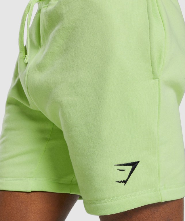 Gymshark Crest Men's Shorts Green | UAE-58WDKZ