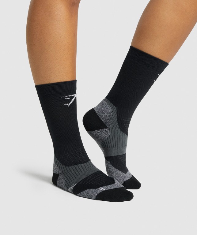 Gymshark Crew Performance Men's Socks Black | UAE-19UXWH