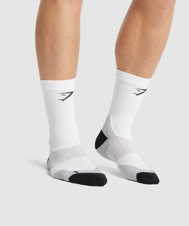 Gymshark Crew Performance Men's Socks White | UAE-21LBJT