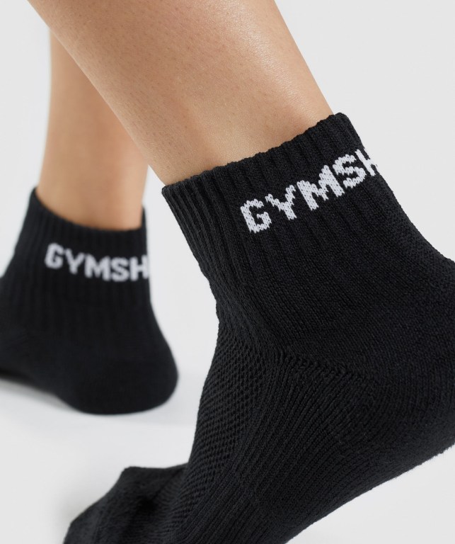 Gymshark Jacquard Quarter 3pk Men's Socks Black | UAE-75FZVI