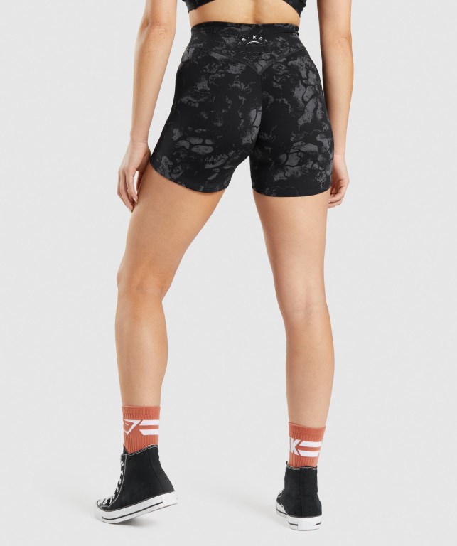 Gymshark KK Fit Women's Shorts Black Camo | UAE-73AQOG