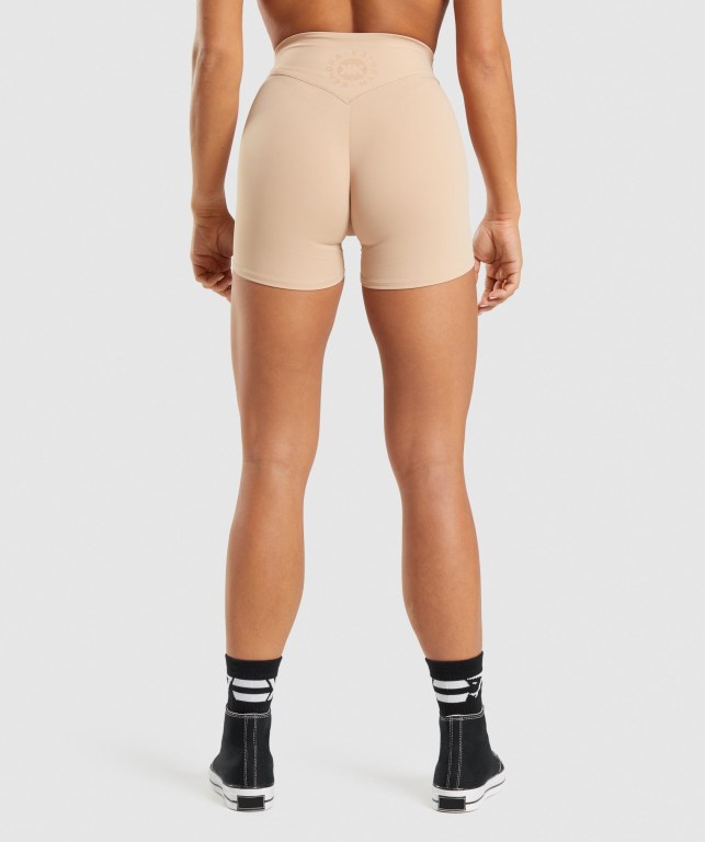 Gymshark KK Fit Women's Shorts Light Yellow | UAE-96XBYI