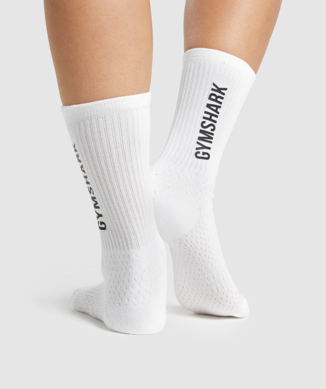 Gymshark Premium Logo Men's Socks White | UAE-72XFBI