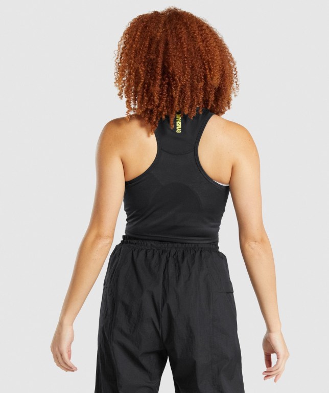 Gymshark Pulse Crop Women's Tank Tops Black | UAE-30OQXG