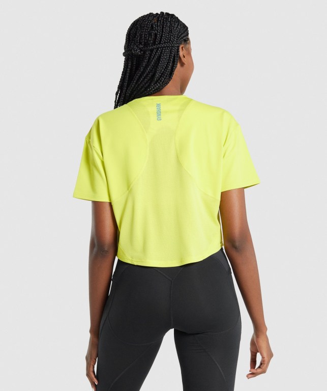 Gymshark Pulse Women's T Shirts Yellow | UAE-37EAUT