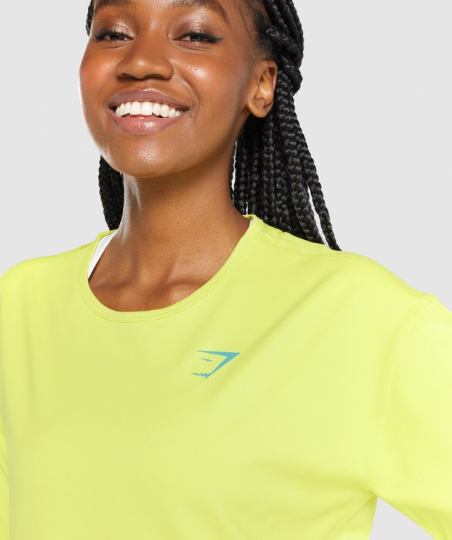 Gymshark Pulse Women's T Shirts Yellow | UAE-37EAUT