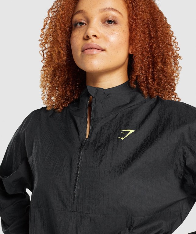 Gymshark Pulse Woven Women's Jackets Black | UAE-03KSXD