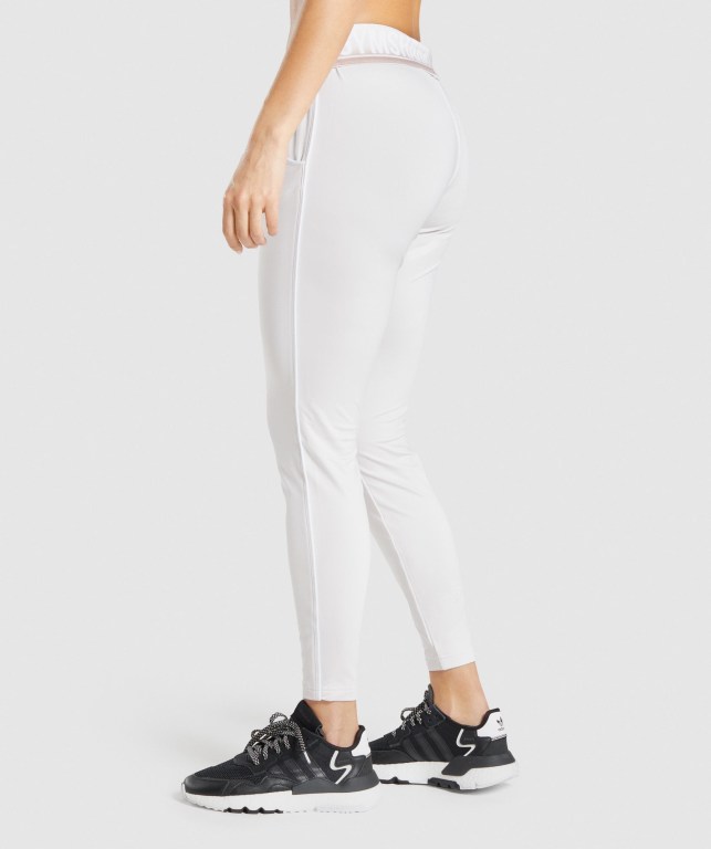 Gymshark Recess Women's Joggers Cream | UAE-86YVZN