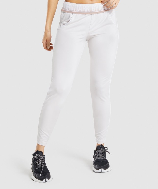 Gymshark Recess Women\'s Joggers Cream | UAE-86YVZN