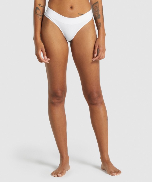 Gymshark Seamless Low Rise Thong Women\'s Underwear White | UAE-04LYGI