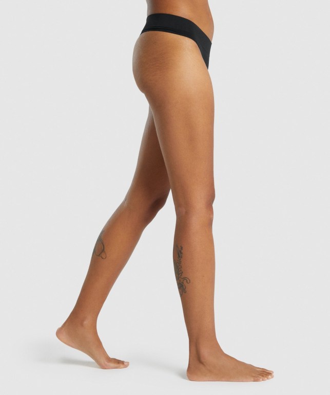 Gymshark Seamless Low Rise Thong Women's Underwear Black | UAE-92WQFE