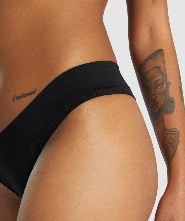 Gymshark Seamless Low Rise Thong Women's Underwear Black | UAE-92WQFE