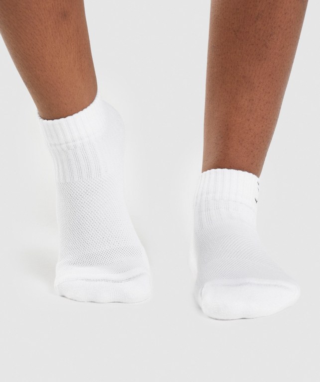 Gymshark Sharkhead Embroidered Quarter 2pk Men's Socks White | UAE-35ZJWQ