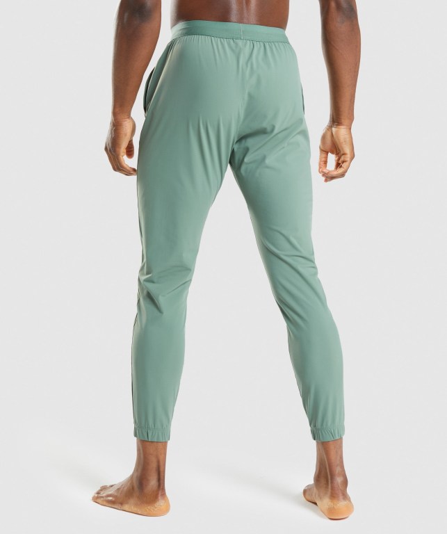 Gymshark Studio Men's Joggers Green | UAE-32RWYO