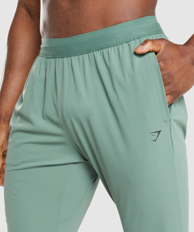 Gymshark Studio Men's Joggers Green | UAE-32RWYO