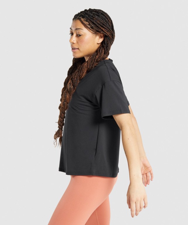 Gymshark Studio Women's T Shirts Black | UAE-39LBAX