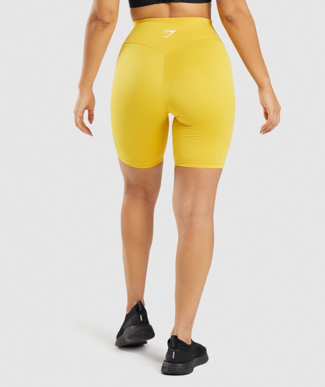 Gymshark Training Cycling Women's Shorts Yellow | UAE-27XVNZ