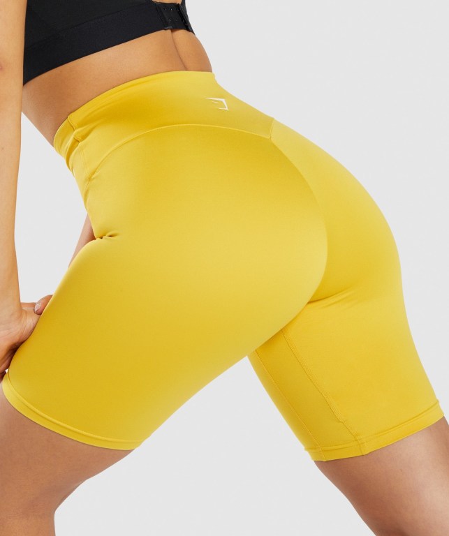 Gymshark Training Cycling Women's Shorts Yellow | UAE-27XVNZ