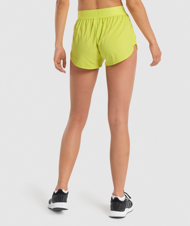 Gymshark Training Loose Fit Women's Shorts Yellow | UAE-46VKXW