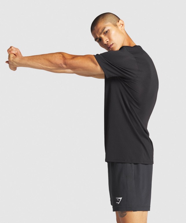 Gymshark Vital Men's T Shirts Black | UAE-24VLDR