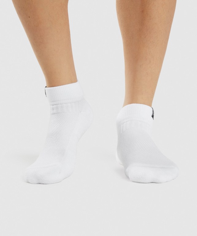 Gymshark Woven Tab Sneaker 3pk Men's Socks White | UAE-36LRVA